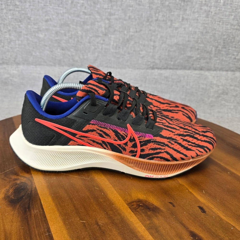 Nike Air Zoom Pegasus 38 Tiger Print Orange Black Running Shoes  Womens 9.5